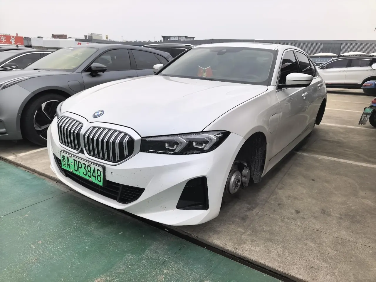 BMW 2024 i3 eDrive 35 L automatic gear 7