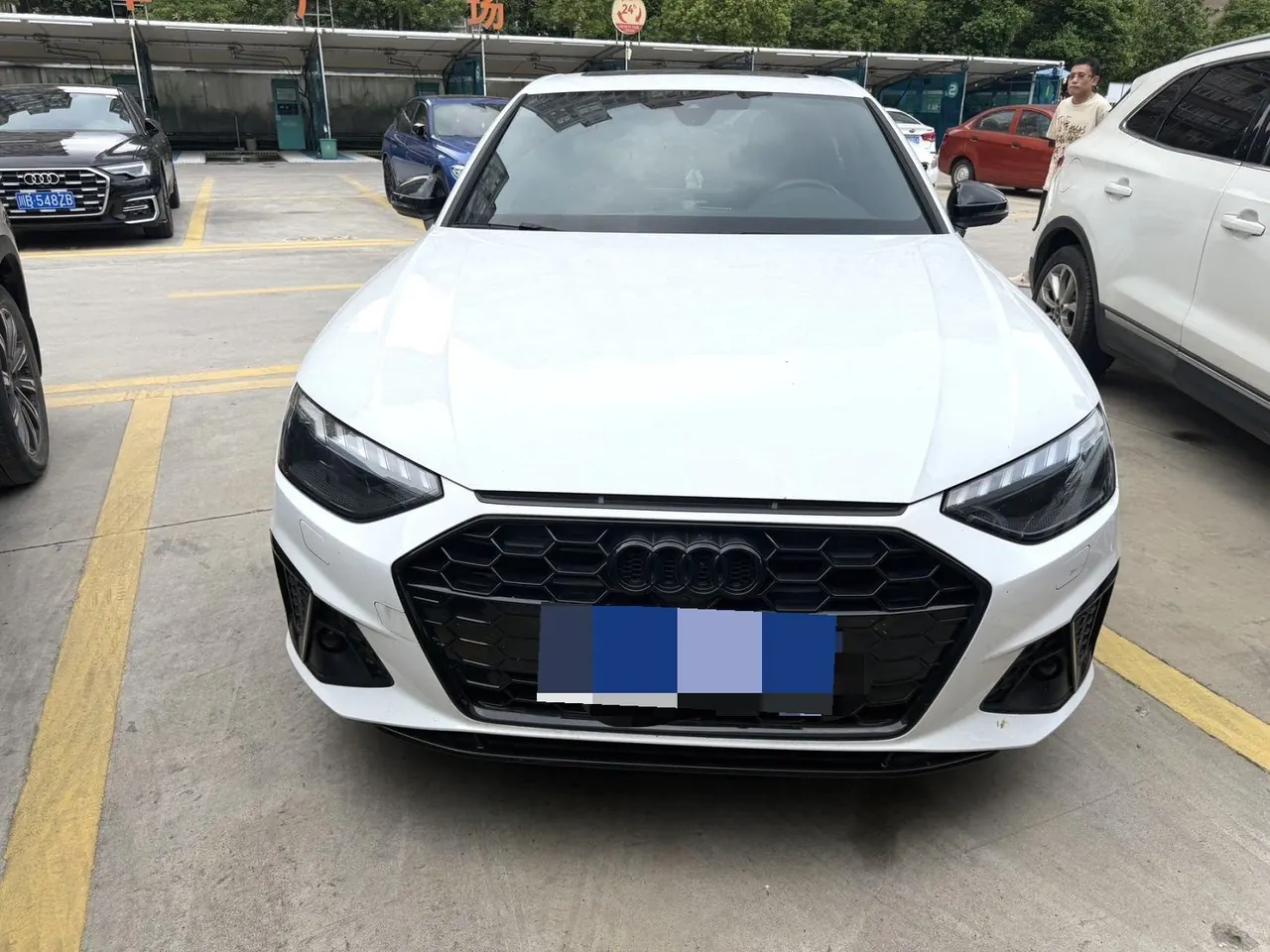 Audi 2024 A4L 2.0TFSI 40TFSI Deluxe Dynamic (Starry Night Edition) Automatic Gear 2