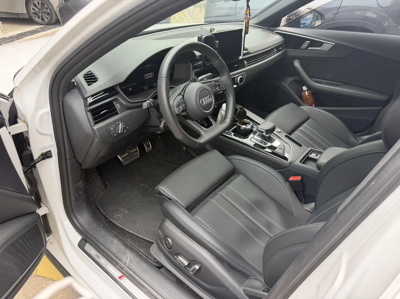 Audi 2024 A4L 2.0TFSI 40TFSI Deluxe Dynamic (Starry Night Edition) Automatic Gear 4