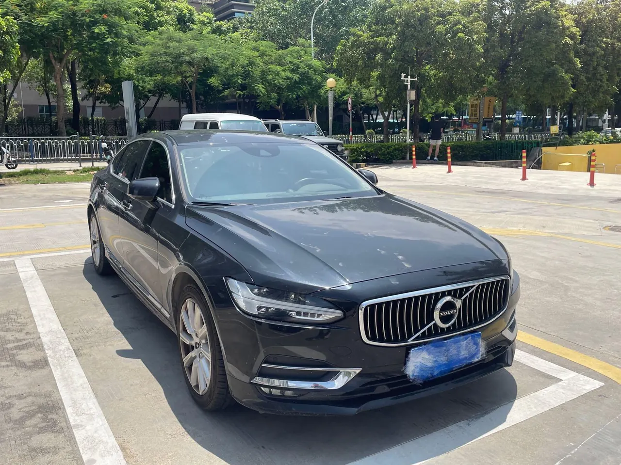 Volvo 2020 S90 2.0T T5 Zhiyi Deluxe Edition Automatic Gear 3