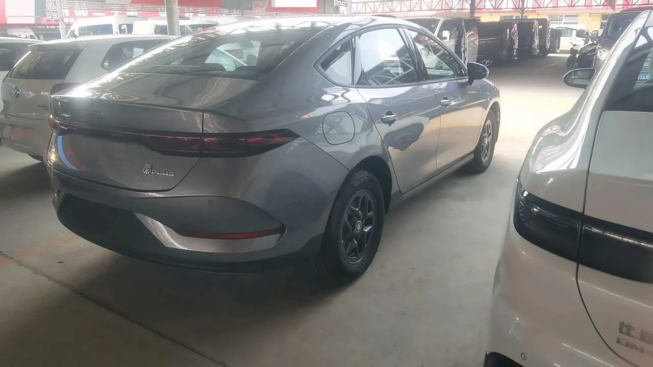 BYD 2026 Qin PLUS DM-i 1.5 CVT 128km Entry-Level Automatic 2