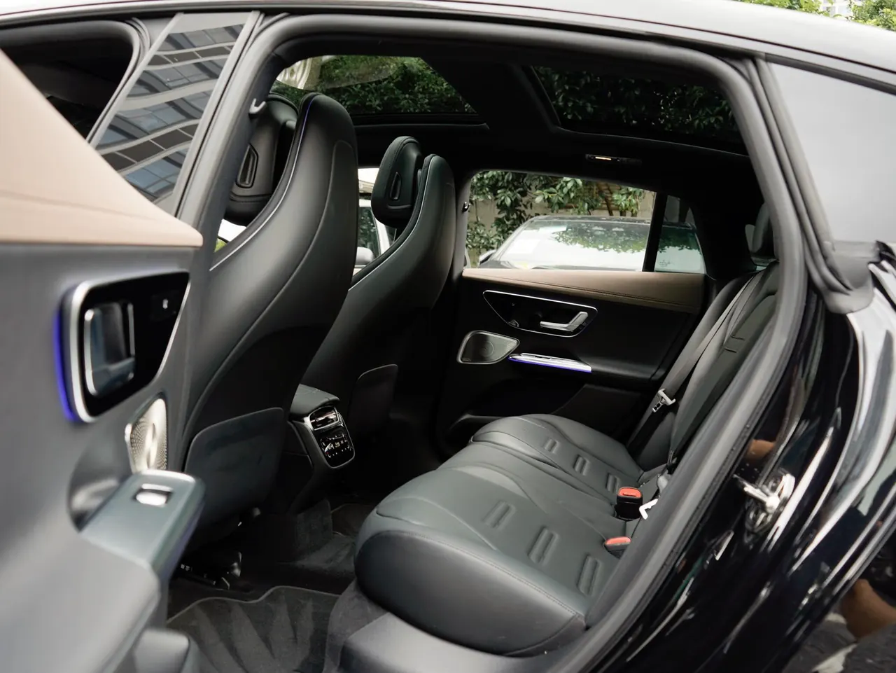 Mercedes Benz EQE AMG (Imported) 2023 EQE 53 AMG 4MATIC EQE 53 AMG 4MATIC Automatic Gear 15