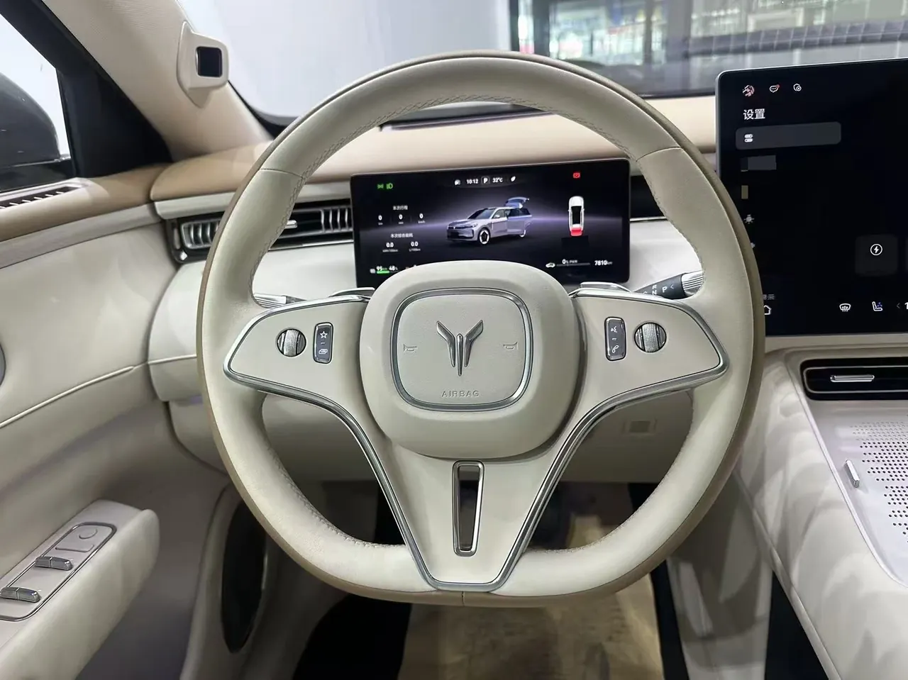 Voyah 2025 FREE four-wheel drive dry Kun version of automatic gear 7