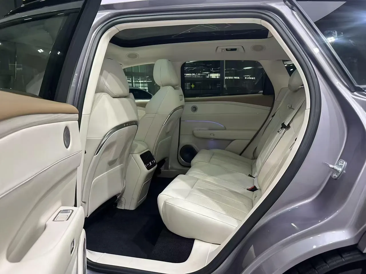 Voyah 2025 FREE four-wheel drive dry Kun version of automatic gear 9