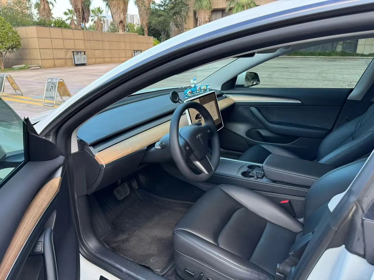 Tesla 2022 Model 3 rear-wheel drive version of automatic transmission 4