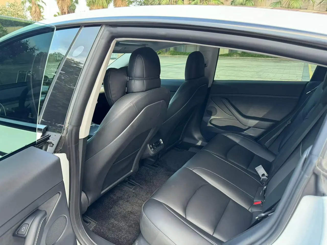Tesla 2022 Model 3 rear-wheel drive version of automatic transmission 5