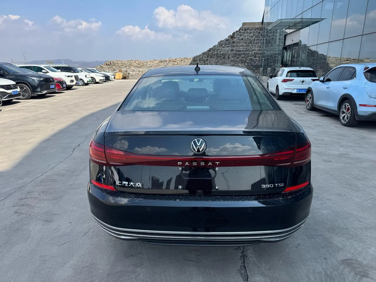 Volkswagen 2026 Passat 2.0TSI 380TSI outstanding star dragon version automatic gear 4
