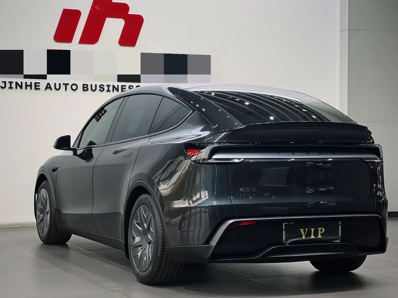 Tesla 2025 Model Y L Long Endurance All-Wheel Drive Automatic Transmission 4