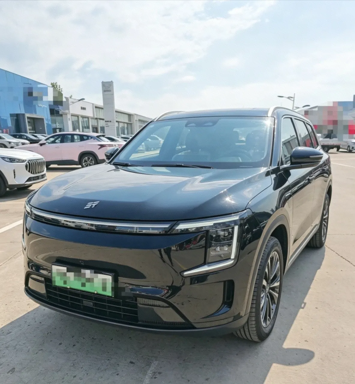 Open image lightbox: Jetour 2025 Shanhai L7 PLUS 1.5T 220km Flagship 7-seat Automatic Gear