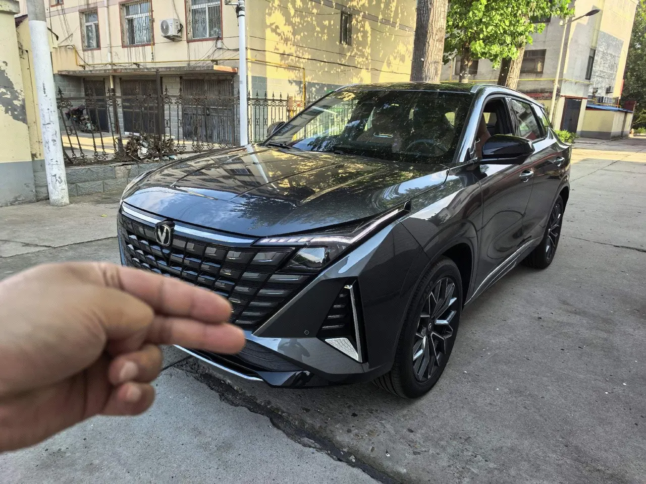 打开图片灯箱:ChangAn 2025 UNI-Z Smart Electric iDD 1.5 Stepless 125km Smart New Blue Whale Warship Automatic Gear