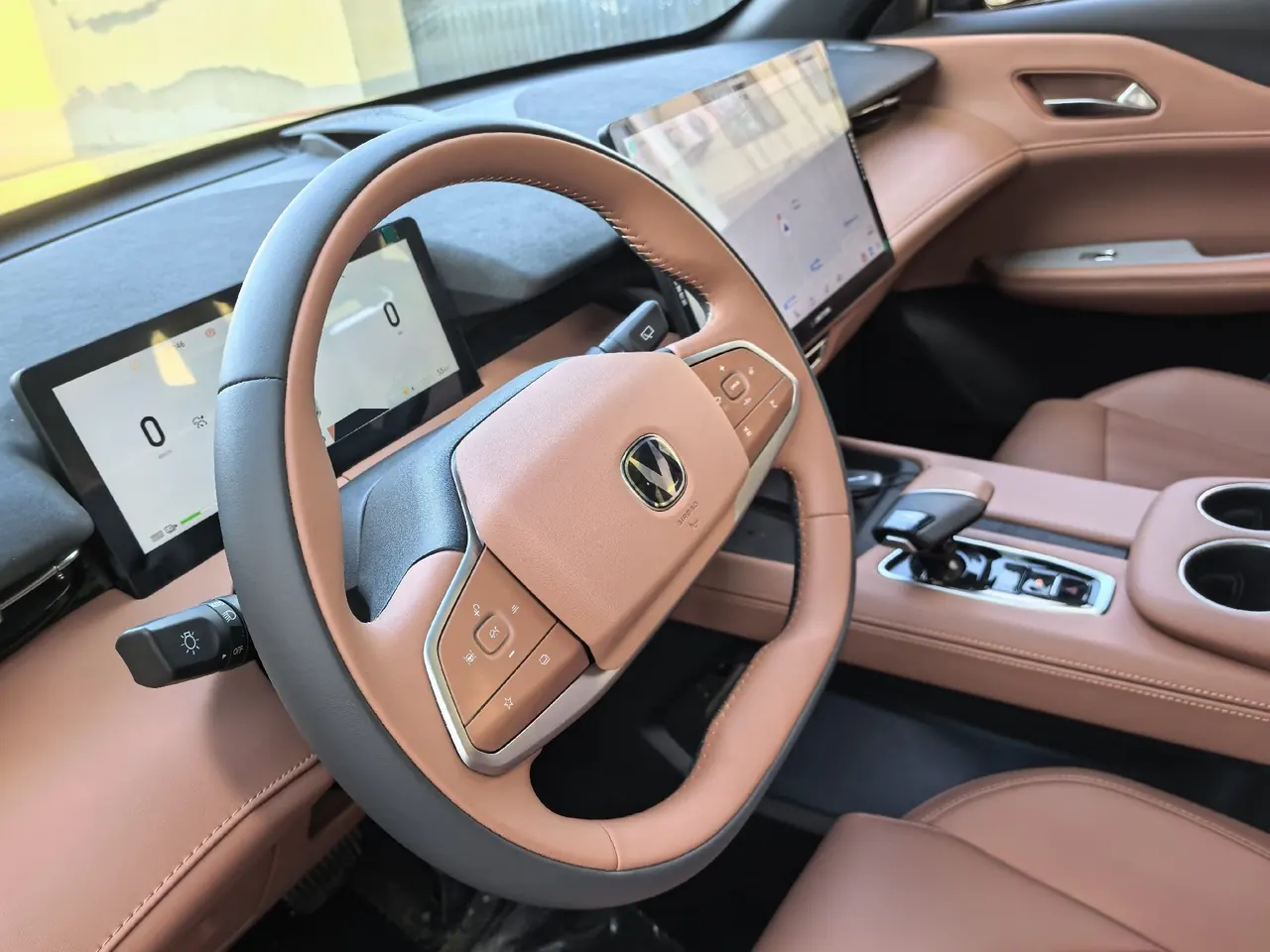 ChangAn 2025 UNI-Z Smart Electric iDD 1.5 Stepless 125km Smart New Blue Whale Warship Automatic Gear 8