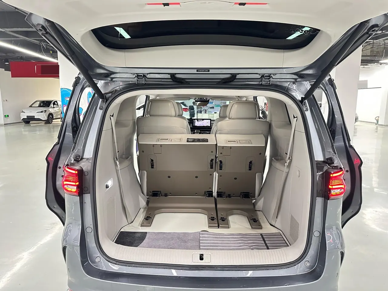 Roewe 2023 iMAX8 2.0TGI 400TGI to Enjoy Edition Automatic Gear 13
