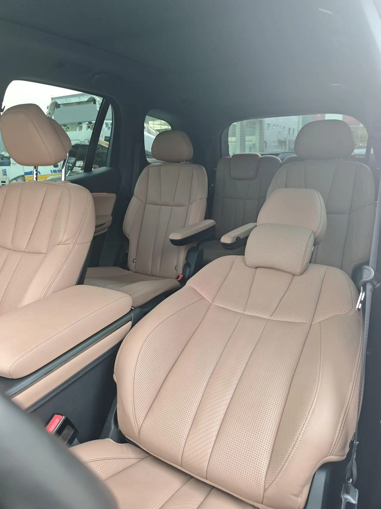 NIO 2020 ES8 benchmark 415KM 6-seat automatic gear 16