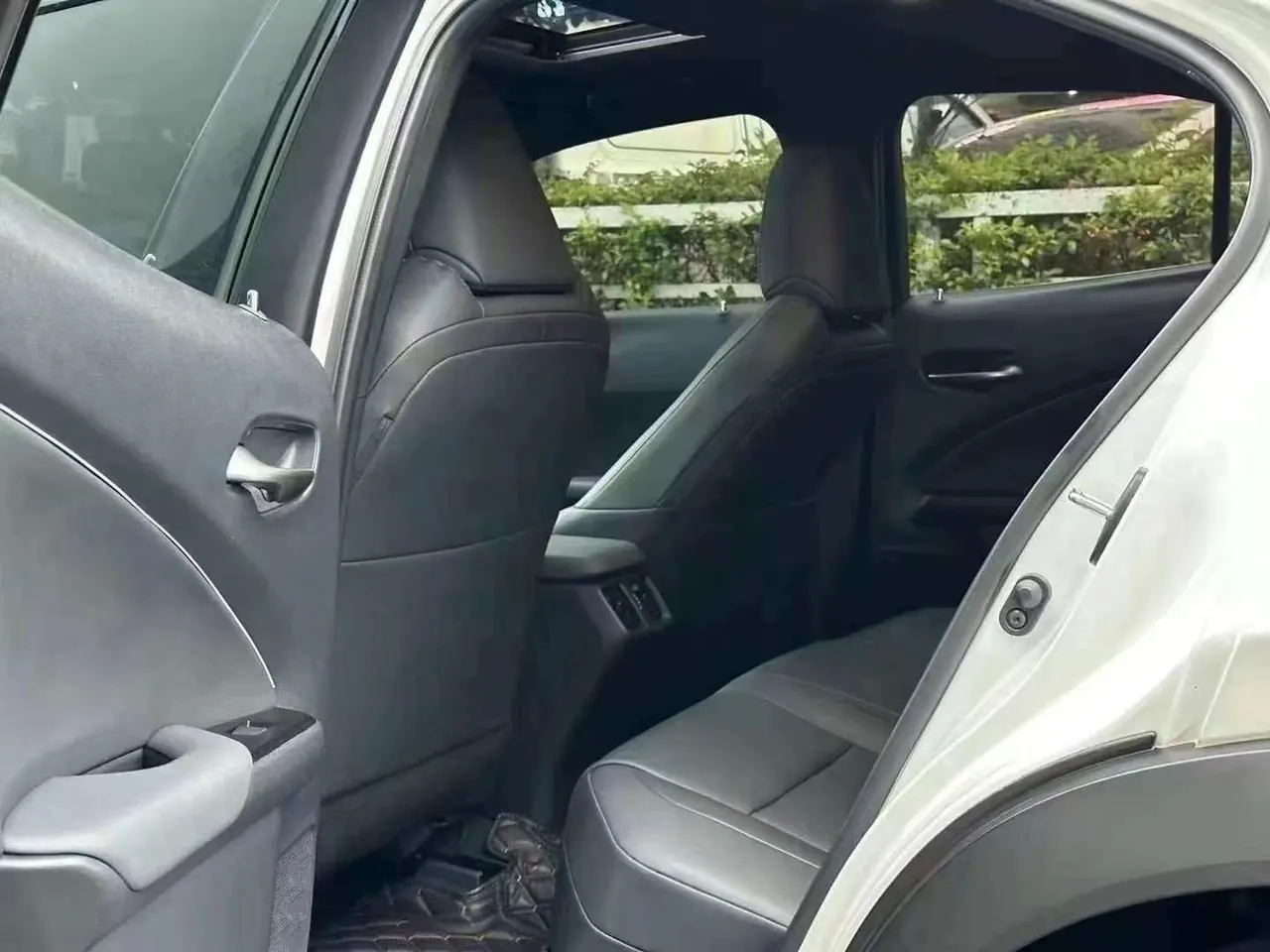 Lexus UX (Imported) 2020 UX200 2.0 Stepless Special Edition Automatic Gear 6