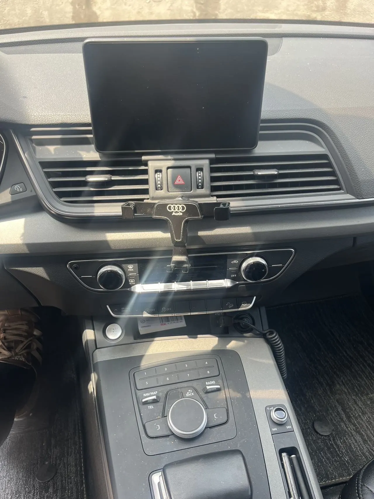 Audi 2020 Q5L 2.0TFSI 40TFSI enjoy aggressive automatic transmission 2