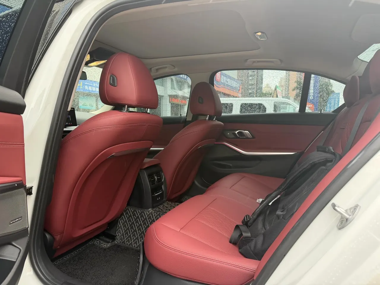 BMW 3 Series 2026 330Li 2.0T M Sports Obsidian Night Suit Automatic Gear 4