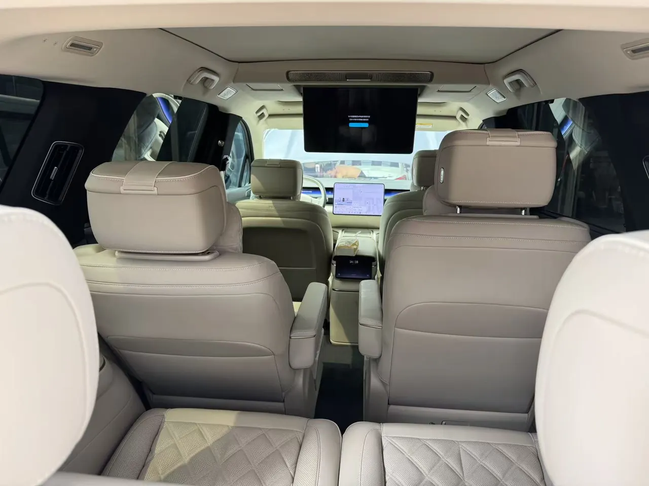 NIO 2026 ES8 6-seat executive deluxe automatic gear 4