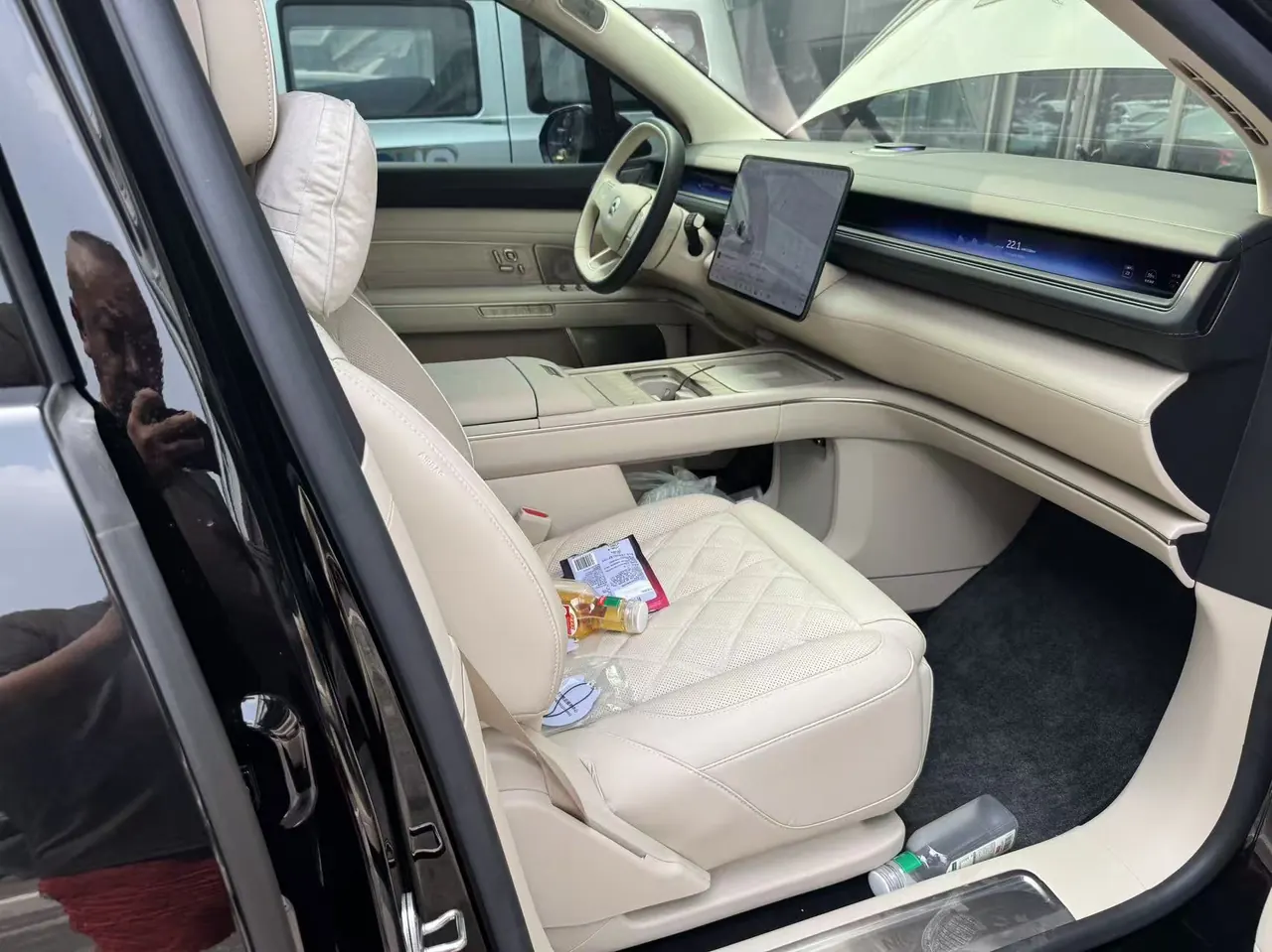 NIO 2026 ES8 6-seat executive deluxe automatic gear 6