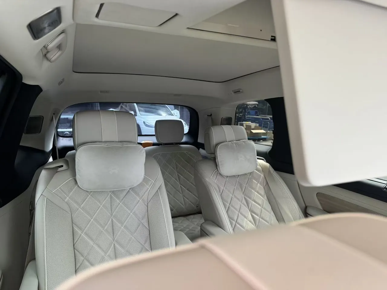 NIO 2026 ES8 6-seat executive deluxe automatic gear 7