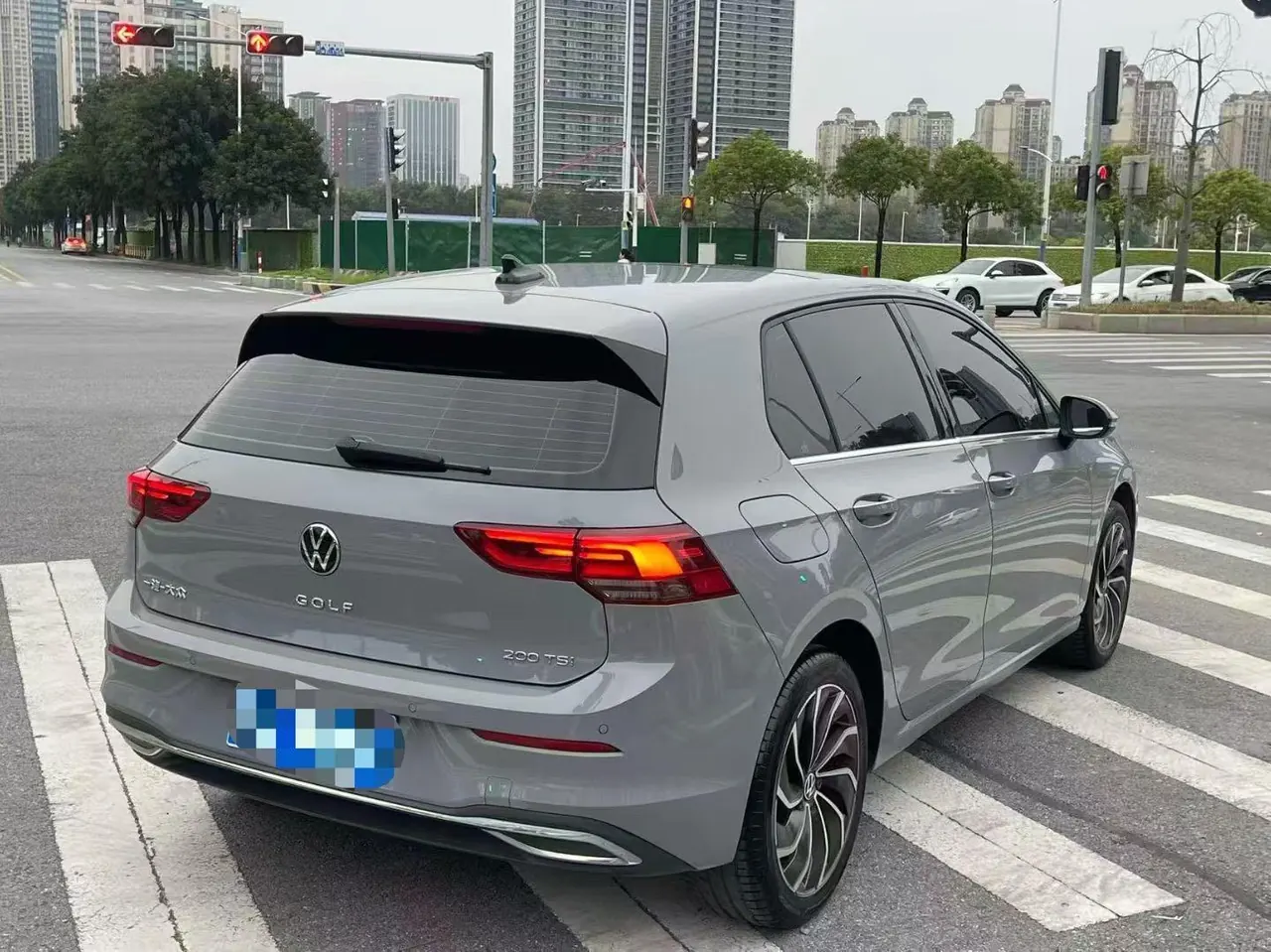 Volkswagen 2021 Golf 8 PRO 1.4TSI 280TSI Automatic 4