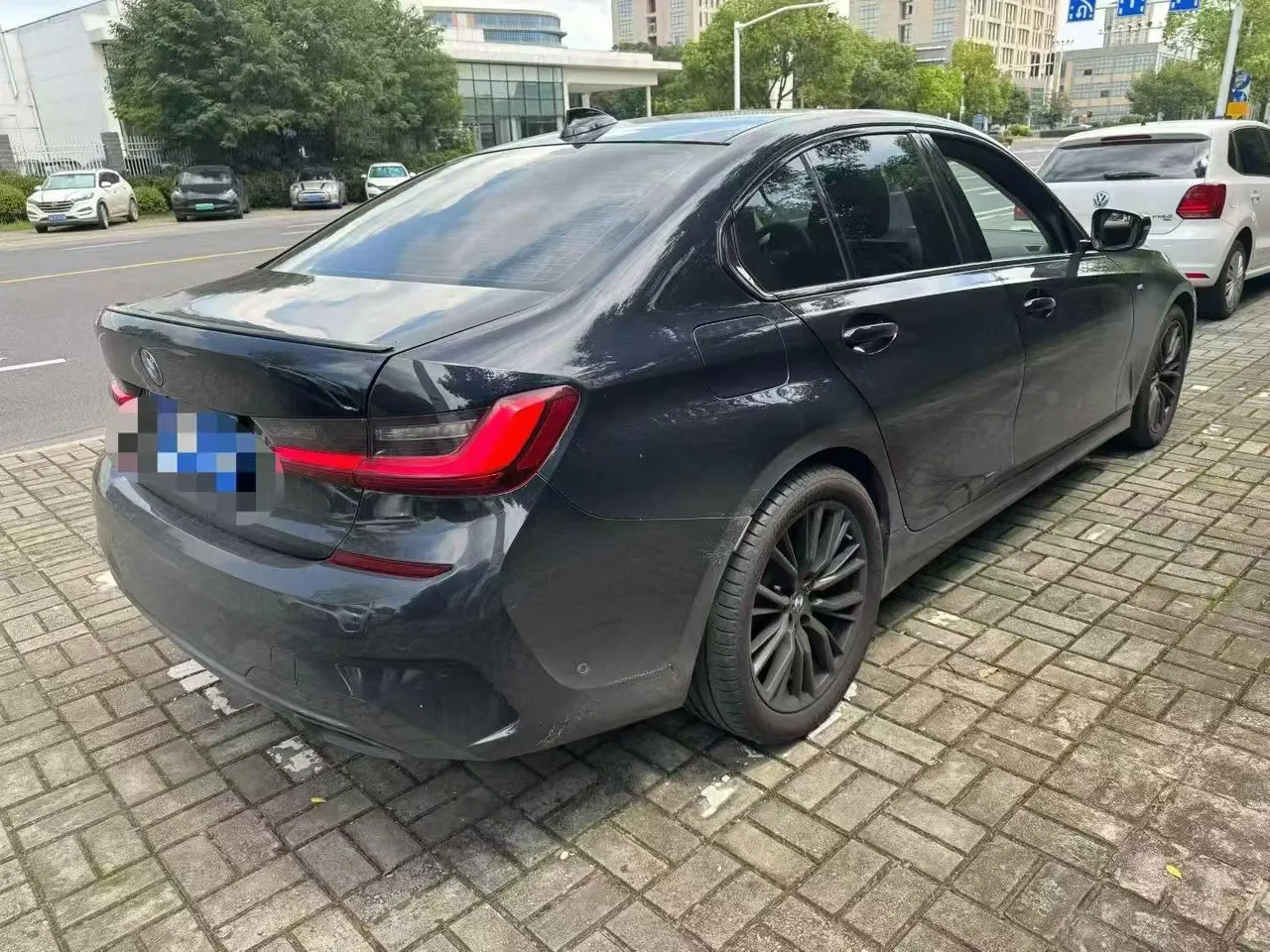 BMW 3 Series 2021 325i 2.0T M Sports Obsidian Night Kit (Changed) Automatic Gear 3