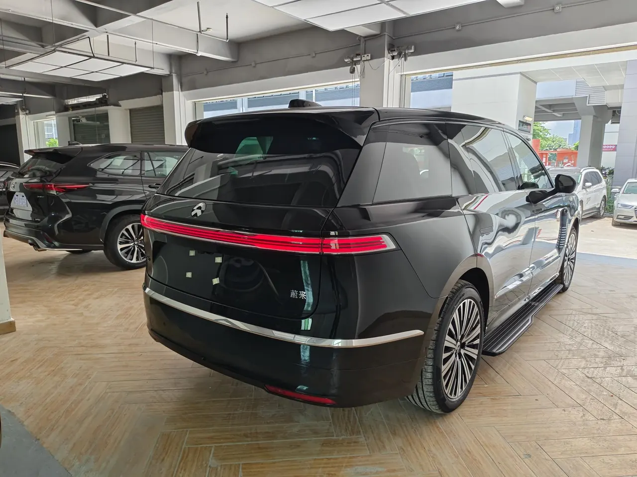 NIO 2026 ES 9 102kWh Executive Island Deluxe Automatic Gear 7