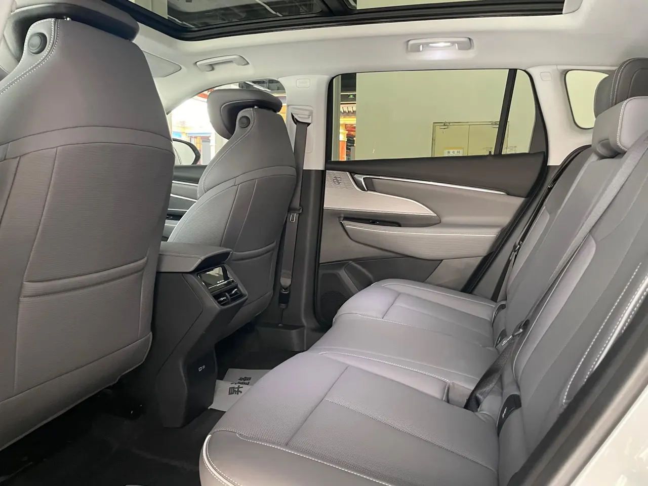 Buick 2025 E 5 620KM Premium Edition Automatic Gear 12