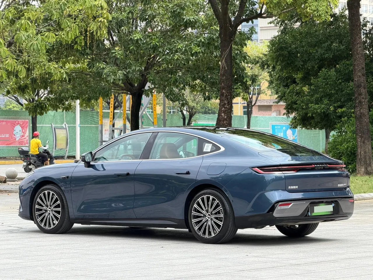Geely Galaxy 2025 xingyao 8 EM-P 1.5T 130km exploration version automatic gear 10