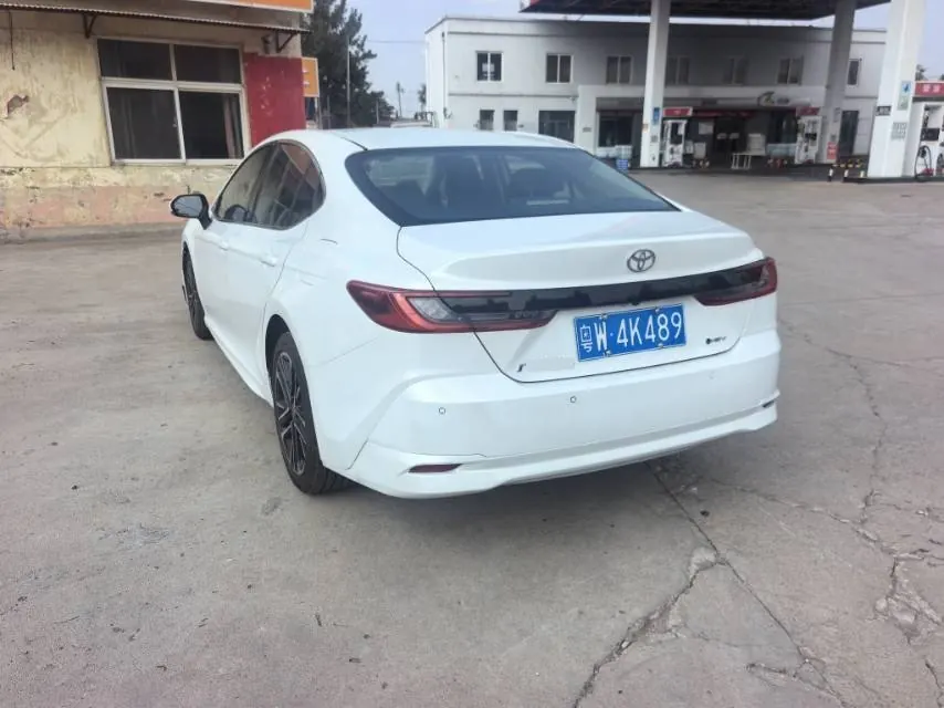Toyota 2026 Camry Double Engine 2.0HSE Stepless Sports Lite Edition Automatic Gear 4