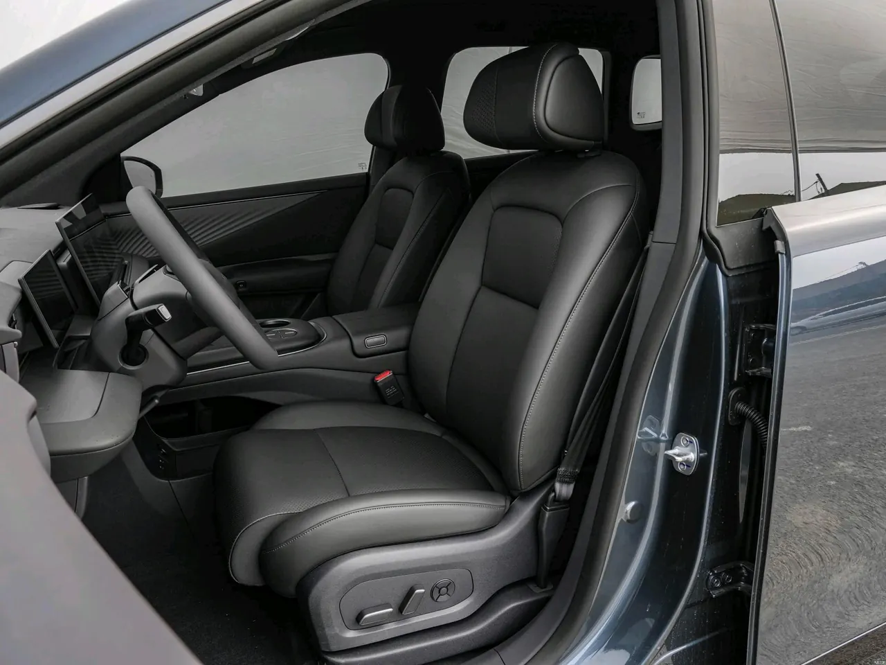 Volkswagen 2026 Tiguan L PRO 2.0TSI 380TSI Front-Wheel-Drive R-Line Prestige Automatic 5