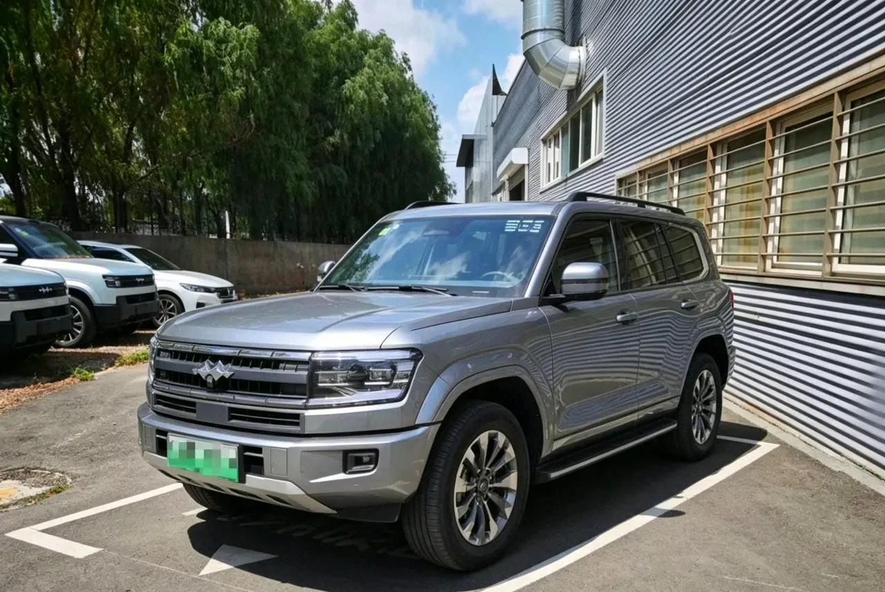 Open image lightbox: FangChengBao 2025 Leopard 5 1.5T Stepless 210KM Gods Ultra Edition Automatic Gear