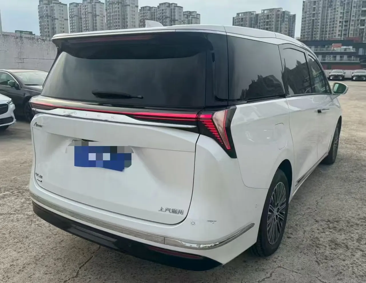Buick 2025 GL8 ES Lu Zun 48V 2.0T Smart Edition Automatic Gear 7