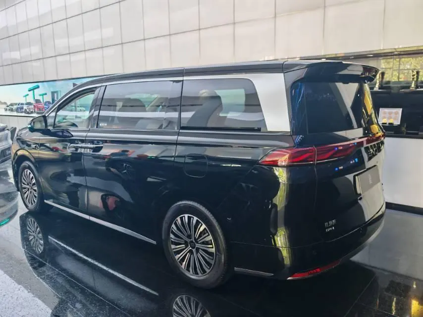 BYD 2025 summer DM-i 1.5T stepless 180km excellent automatic gear 4