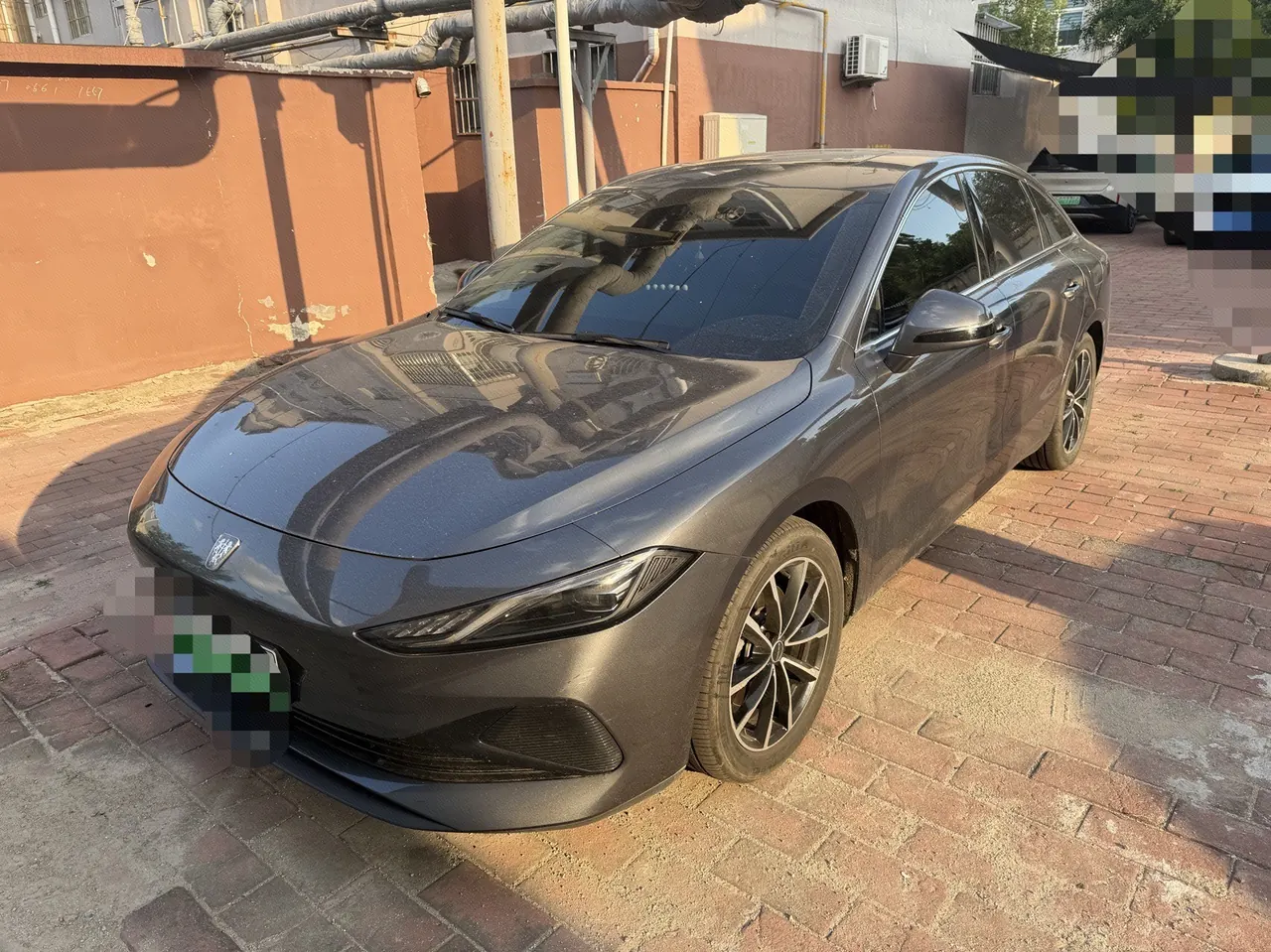 Roewe 2025 D7 DMH 1.5 World Championship Edition Automatic Gear - View 1