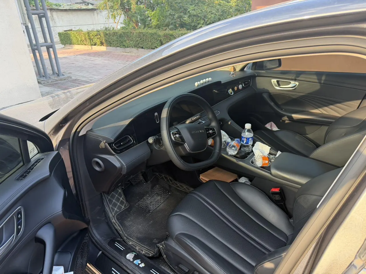 Roewe 2025 D7 DMH 1.5 World Championship Edition Automatic Gear 3