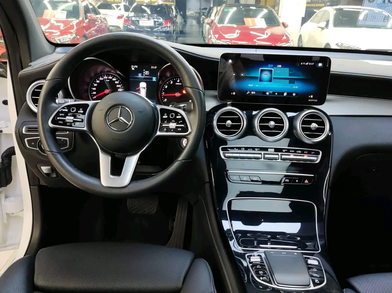 Mercedes Benz 2020 GLC 260 L 4MATIC 2.0T Dynamic Automatic 9