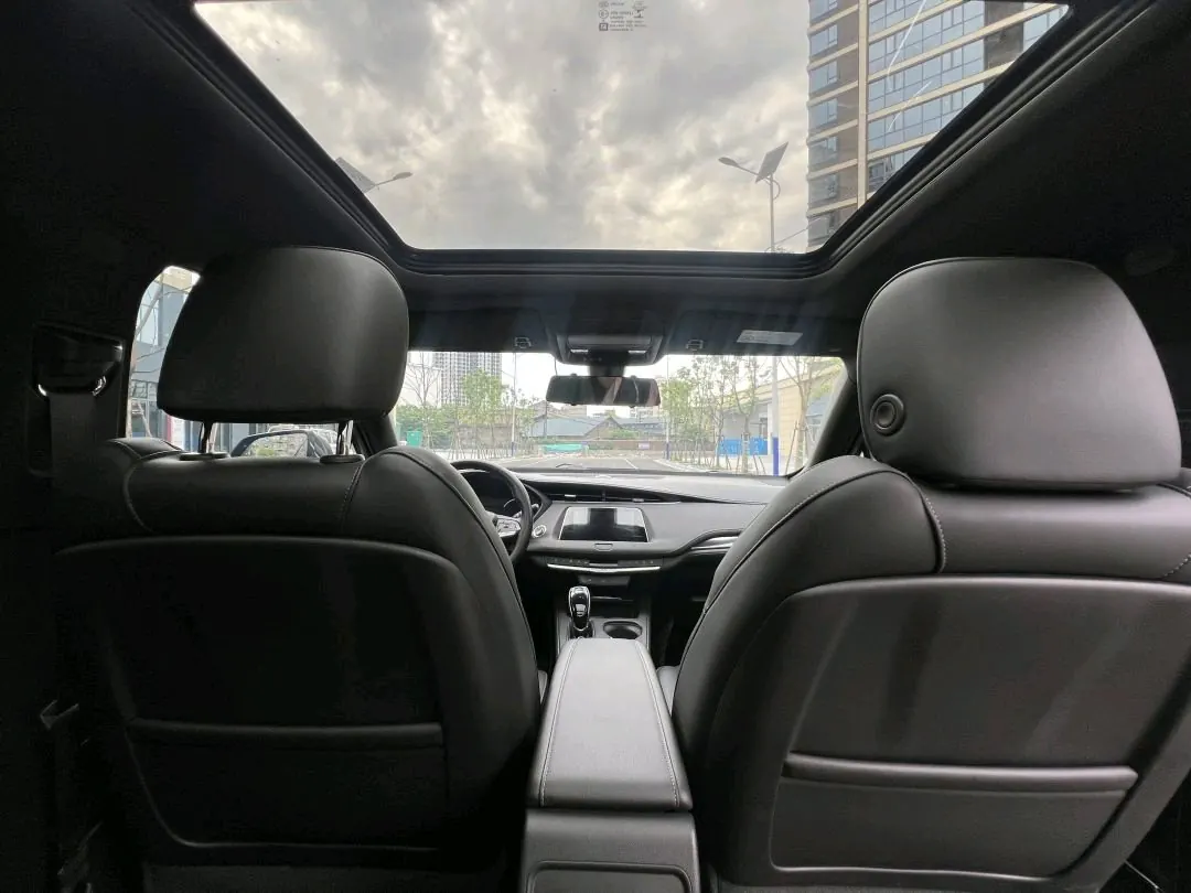 Cadillac 2020 XT4 2.0T 28T Two-Drive Technical Automatic Gear 5
