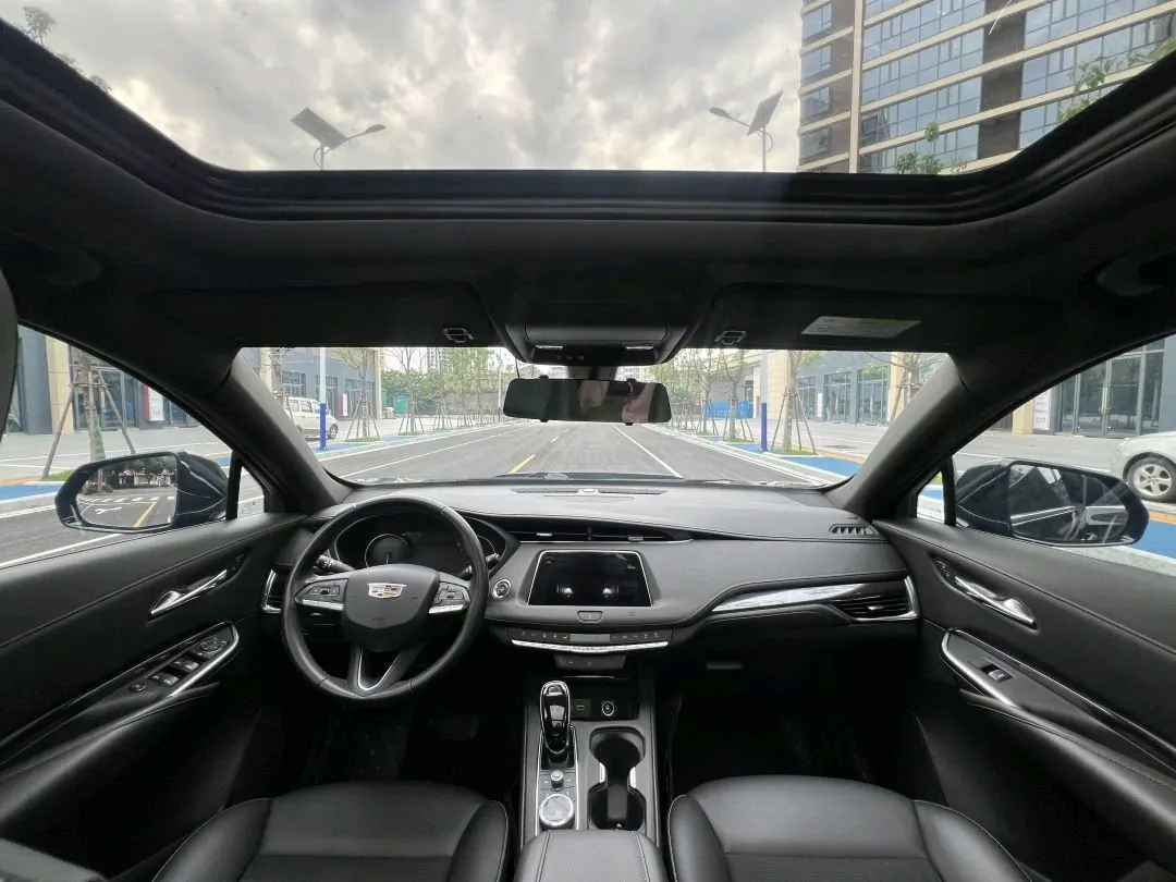 Cadillac 2020 XT4 2.0T 28T Two-Drive Technical Automatic Gear 6