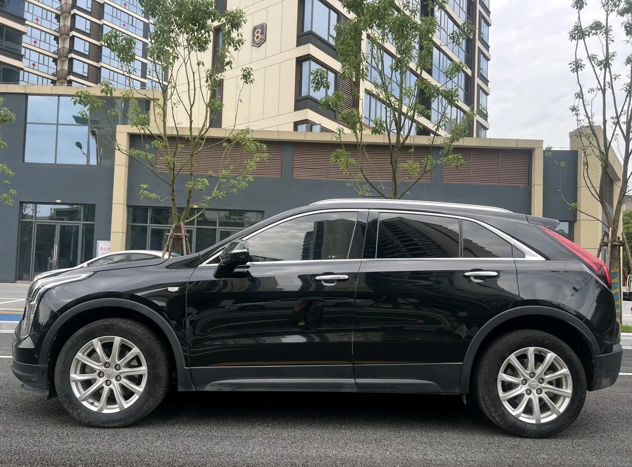 Cadillac 2020 XT4 2.0T 28T Two-Drive Technical Automatic Gear 7