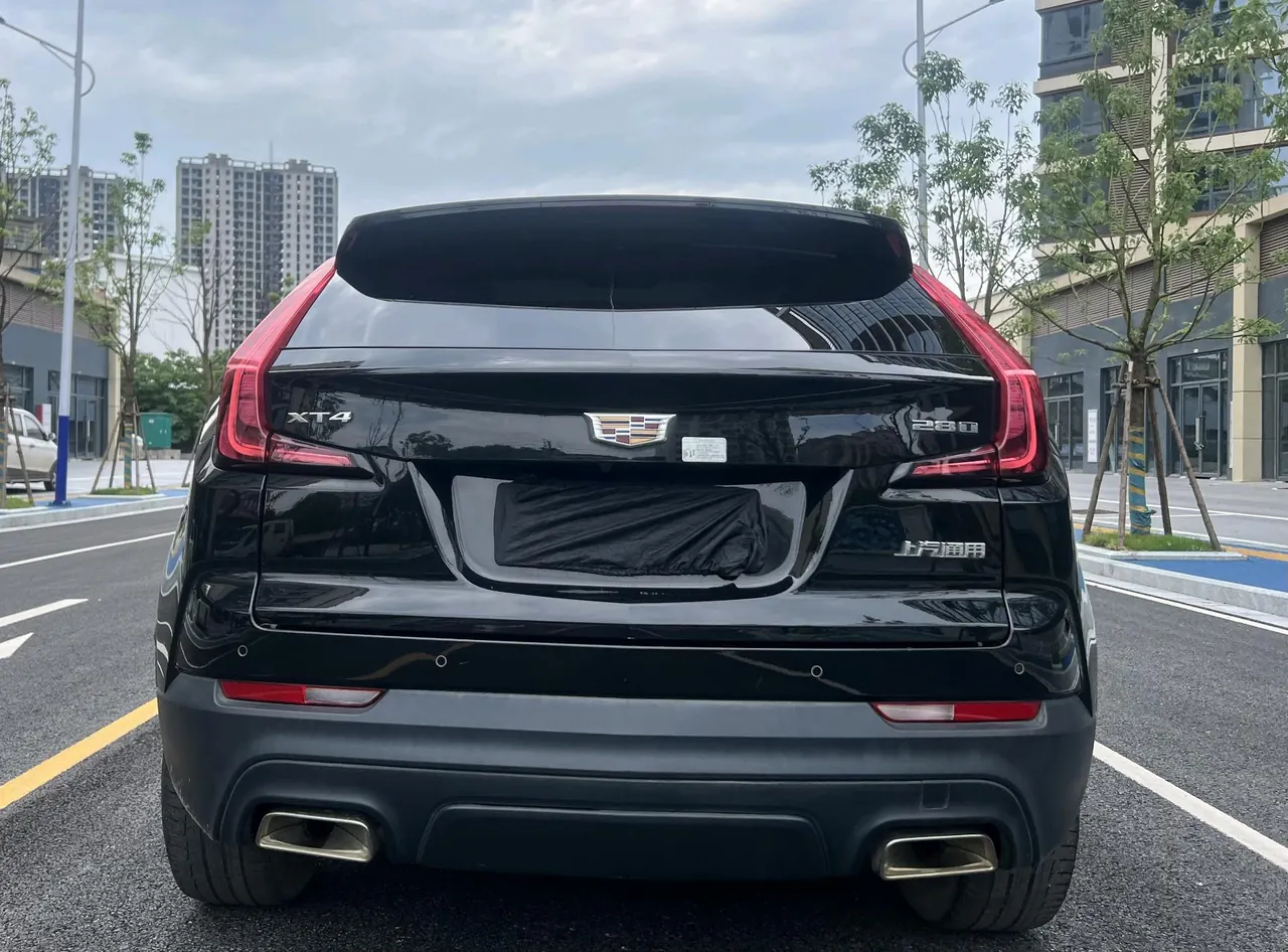 Cadillac 2020 XT4 2.0T 28T Two-Drive Technical Automatic Gear 9