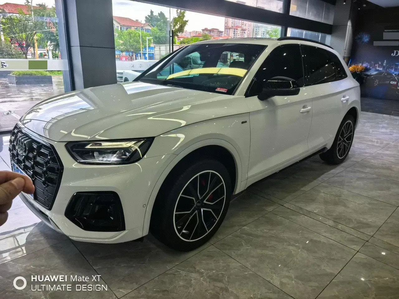 打开图片灯箱:Audi 2025 Q5L 2.0TFSI 45TFSI 45th Anniversary Collection Edition Quattro Deluxe Dynamic Automatic