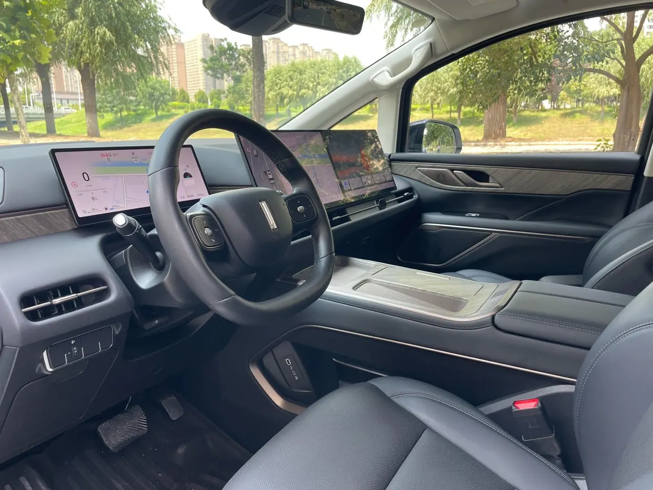 WEY 2025 VV7 Hi4 1.5T Four-Wheel-Drive Automatic Model 8