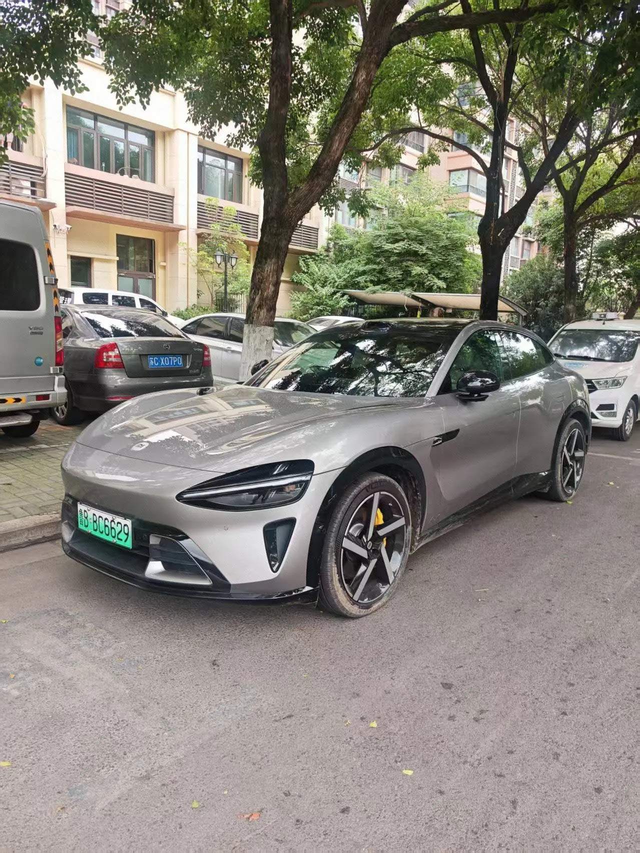 Open image lightbox: MI 2025 YU7 Long Endurance Four-wheel Drive Pro Edition Automatic Gear