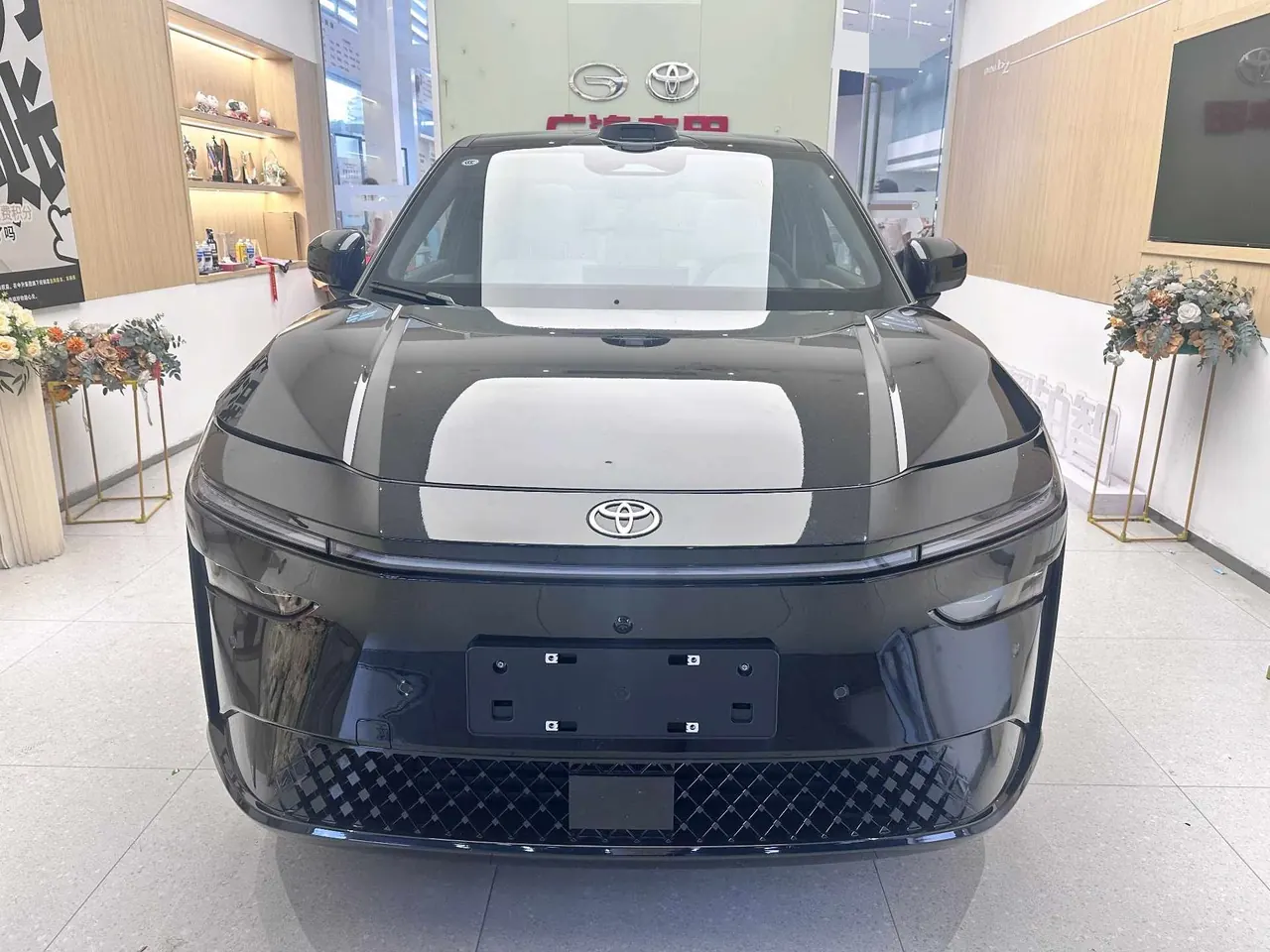 Toyota 2025 Platinum Intelligence 3X 520 Pro Advanced Intelligence Driving Edition Automatic Gear 2