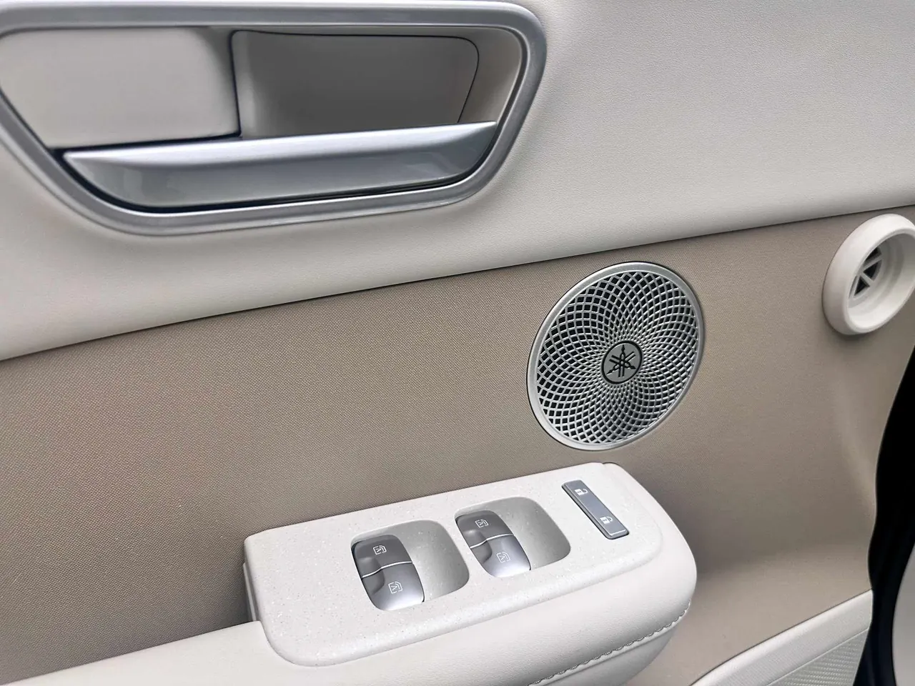 Toyota 2025 Platinum Intelligence 3X 520 Pro Advanced Intelligence Driving Edition Automatic Gear 4