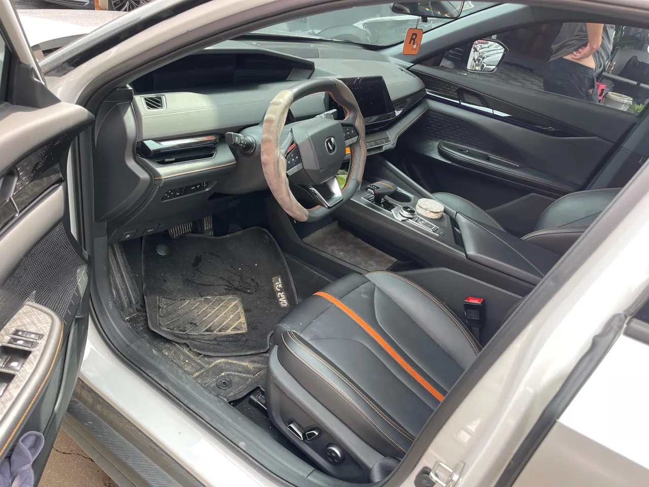 ChangAn 2024 UNI-V 1.5T Prestige Automatic 3
