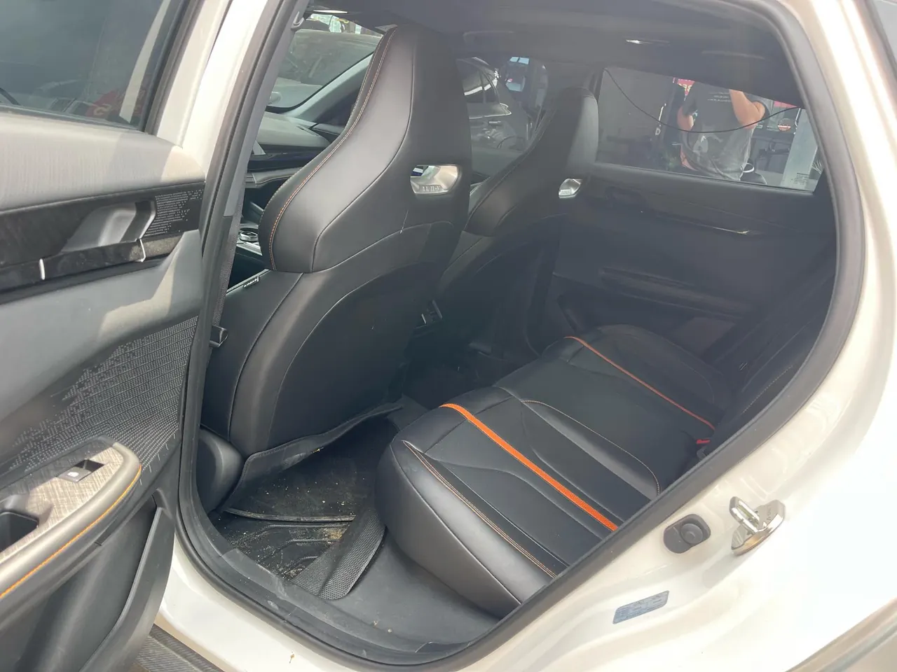 ChangAn 2024 UNI-V 1.5T Prestige Automatic 4