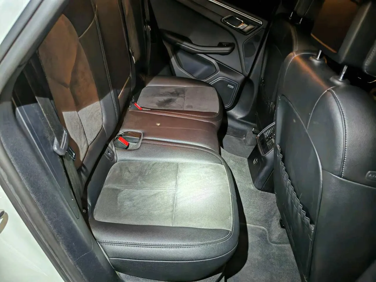 Porsche Macan (Imported) 2021 Macan 2.0T Automatic Gear 5