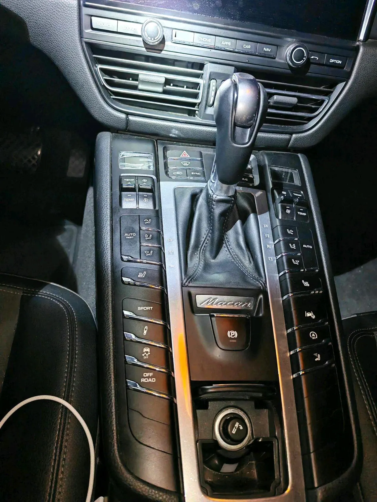 Porsche Macan (Imported) 2021 Macan 2.0T Automatic Gear 6