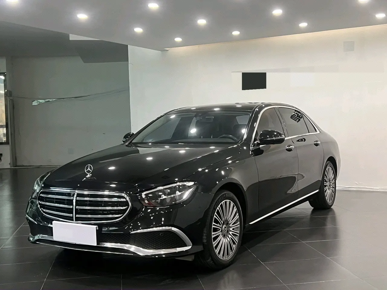 Open image lightbox: Mercedes Benz E Class 2021 E 300 L 2.0T Sports Luxury (Modified) Automatic Gear
